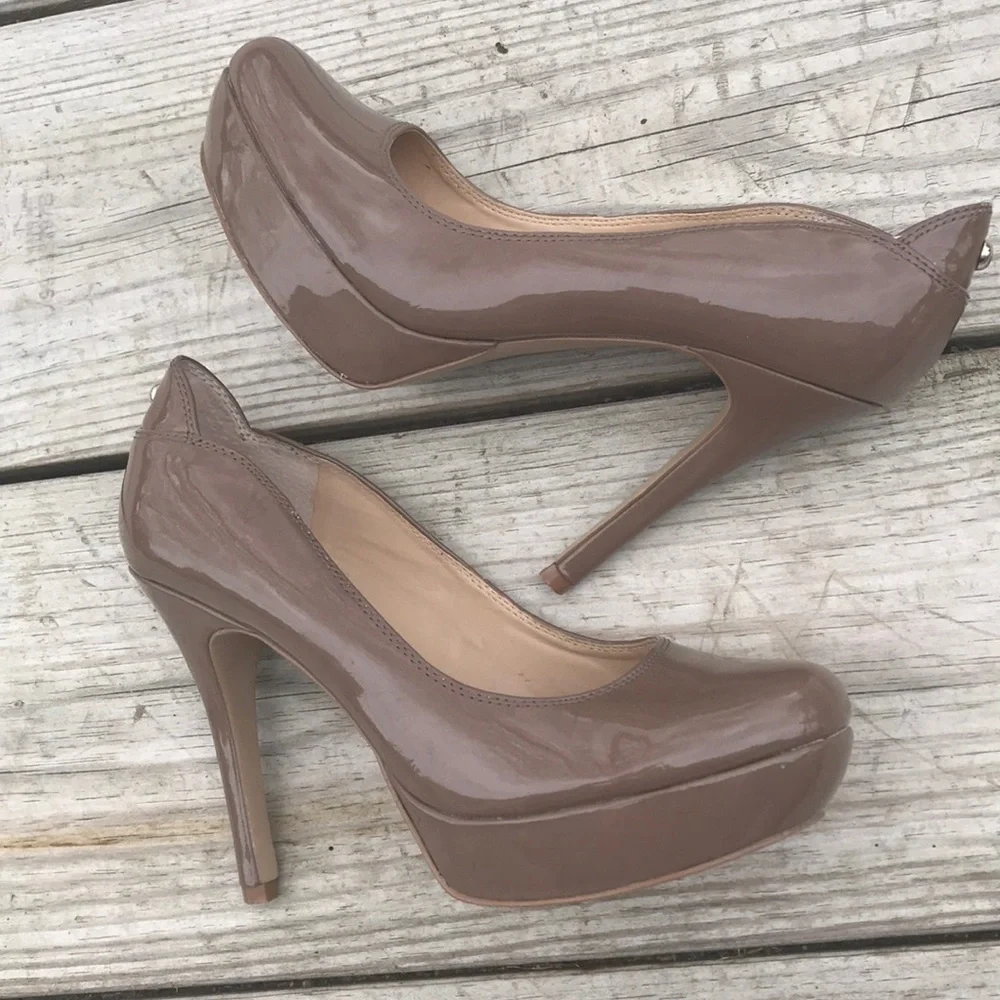 GUESS 8.5 Taupe Platform Heels